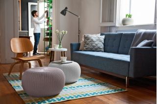 Pufa KNIT - idealna do ogrodu i na taras - niebieska