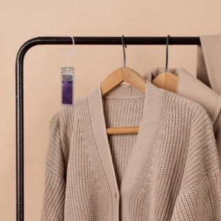 Zawieszka na mole - zapach dzikiej lawendy - skuteczna ochrona i przyjemny zapach - Vaco - 2 szt.